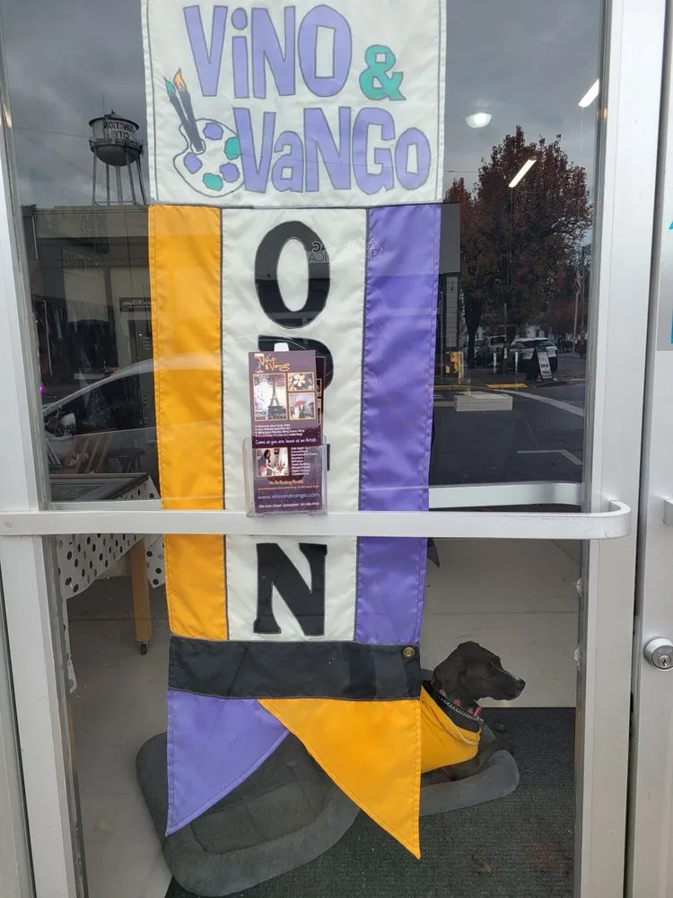 Vino and Vango image