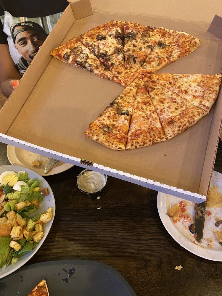 Pinheads & Alley's Alehouse image