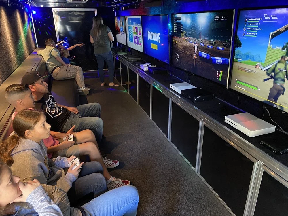 1-Up Game Truck image
