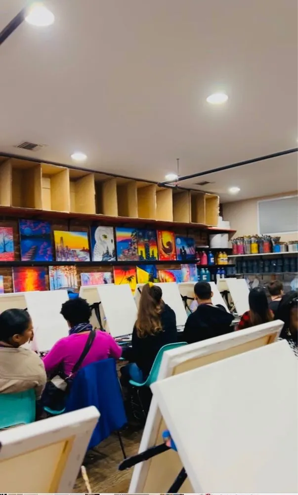 Painting Lounge image