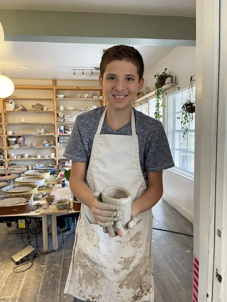 Sarah Glass Ceramics & Pottery Classes logo