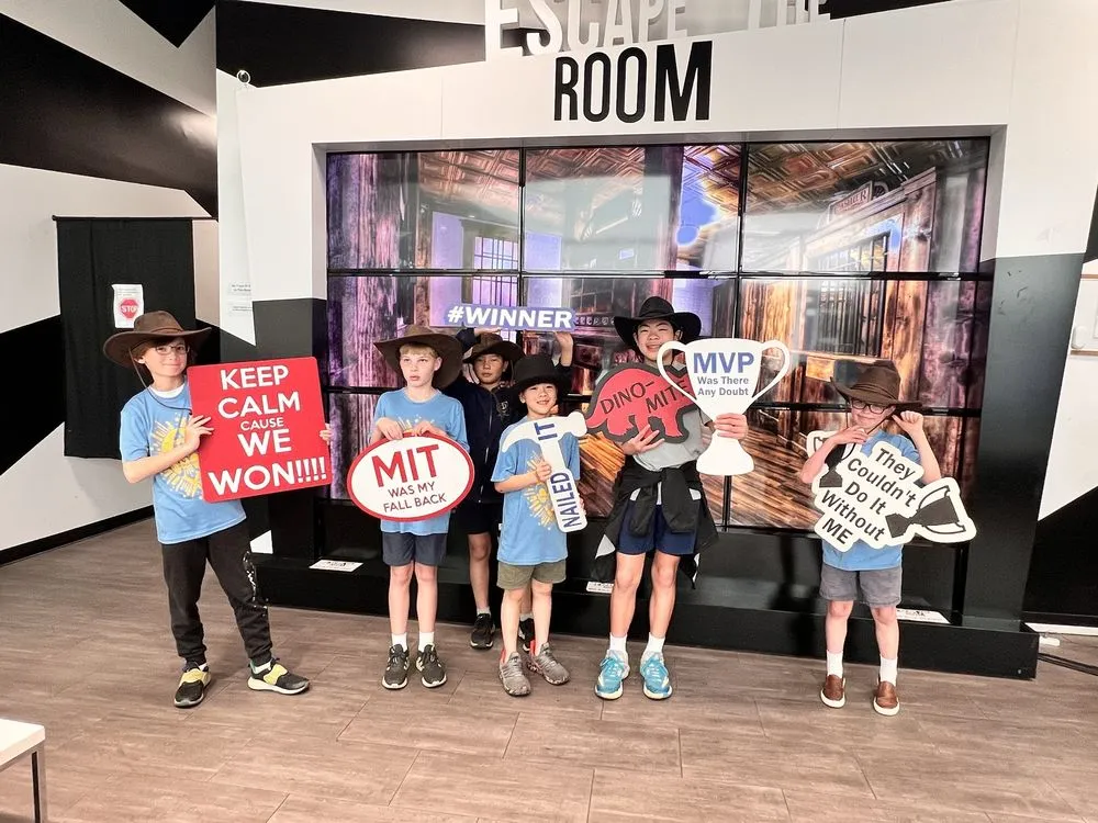 Escape the Room logo