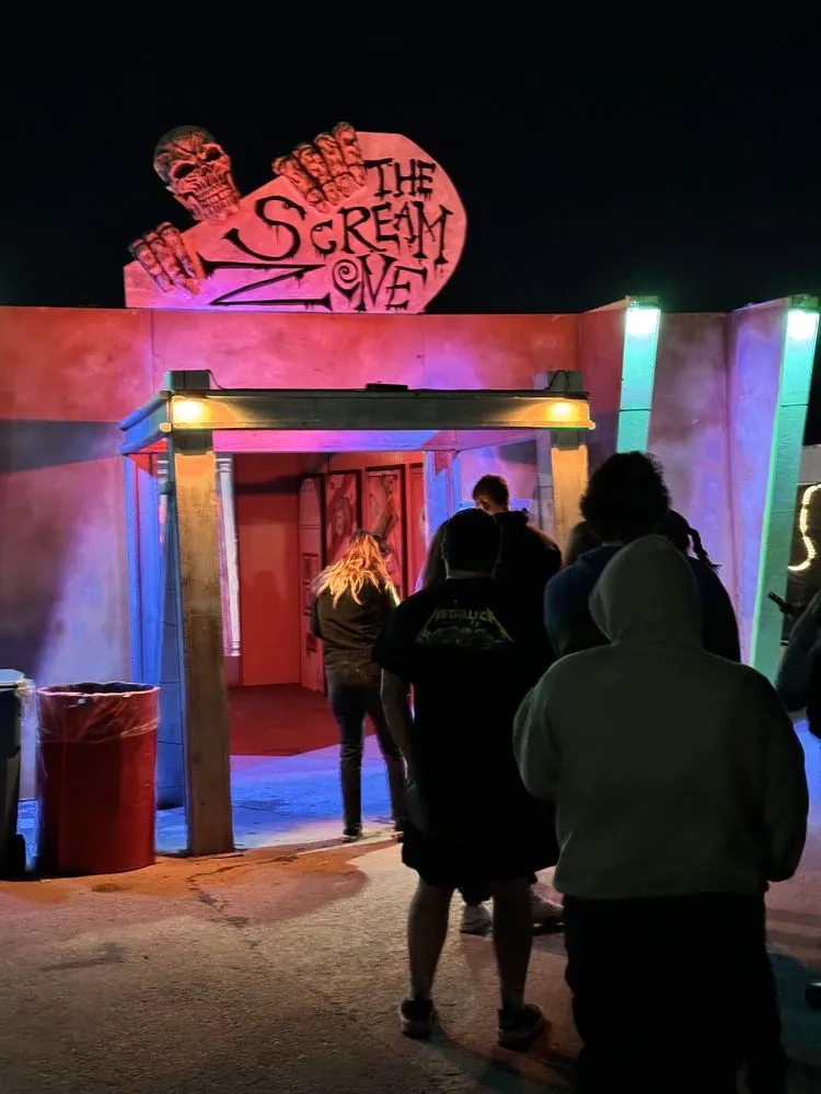 The Scream Zone logo