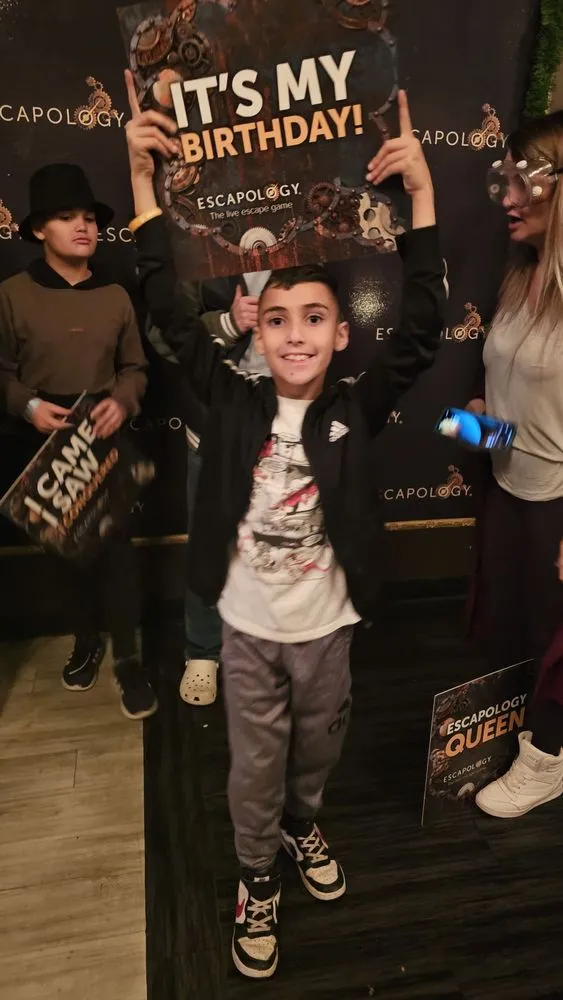 Escapology Escape Rooms Rockwall logo