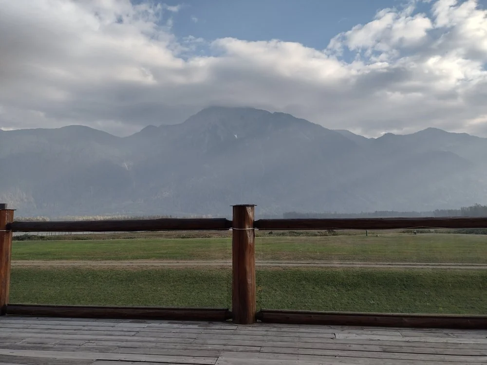 Fraser River Lodge logo