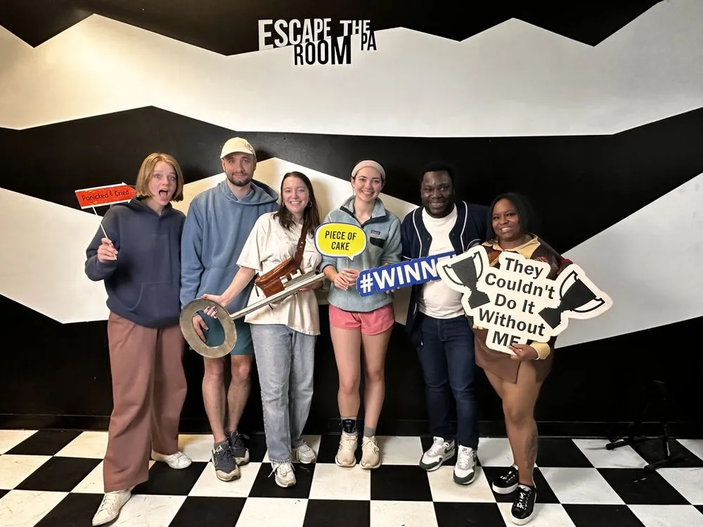 Escape the Room logo