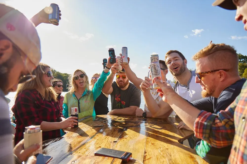 Pontoon Saloon image