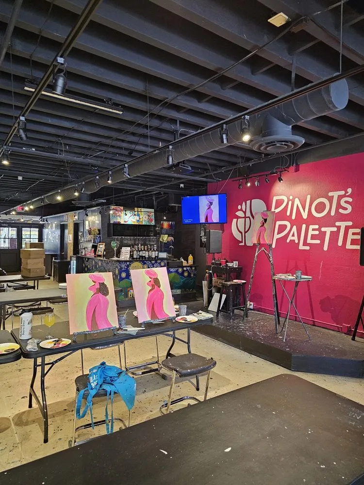 Pinot's Palette Danville image