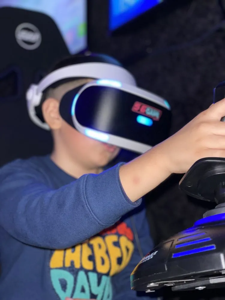 916 Virtual Reality Game Truck image