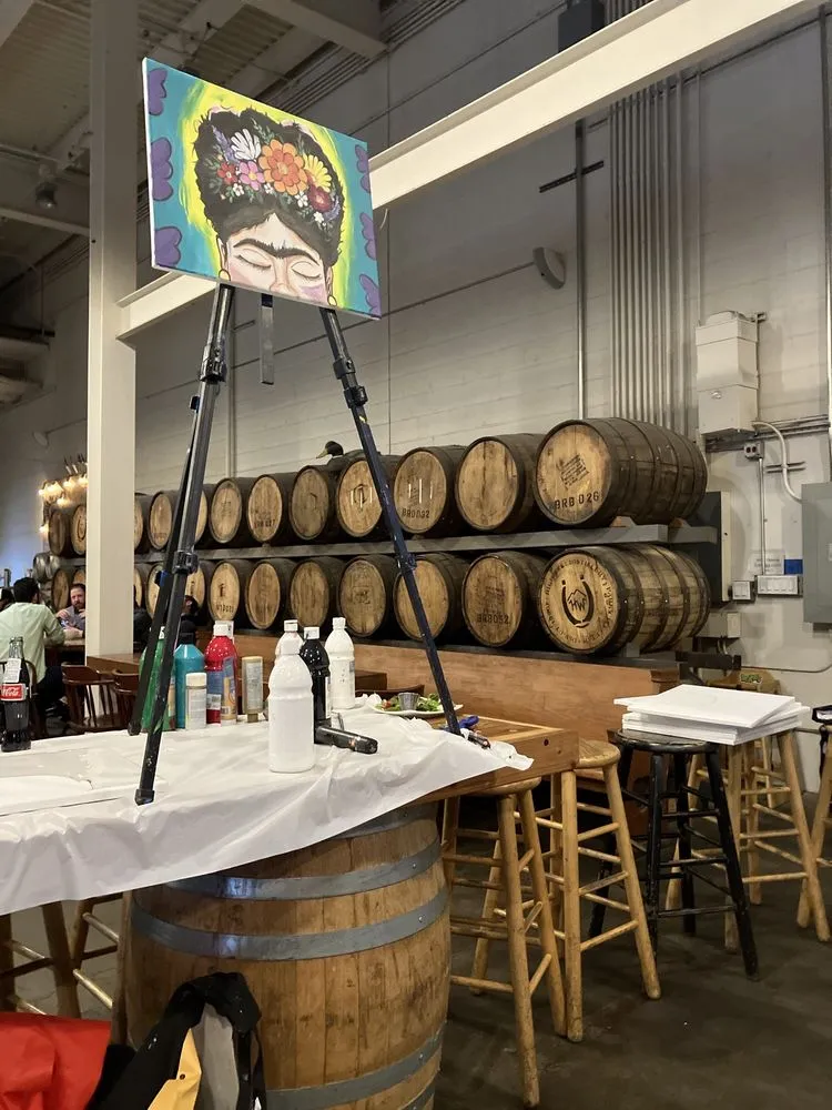Pinky's Painting Party logo