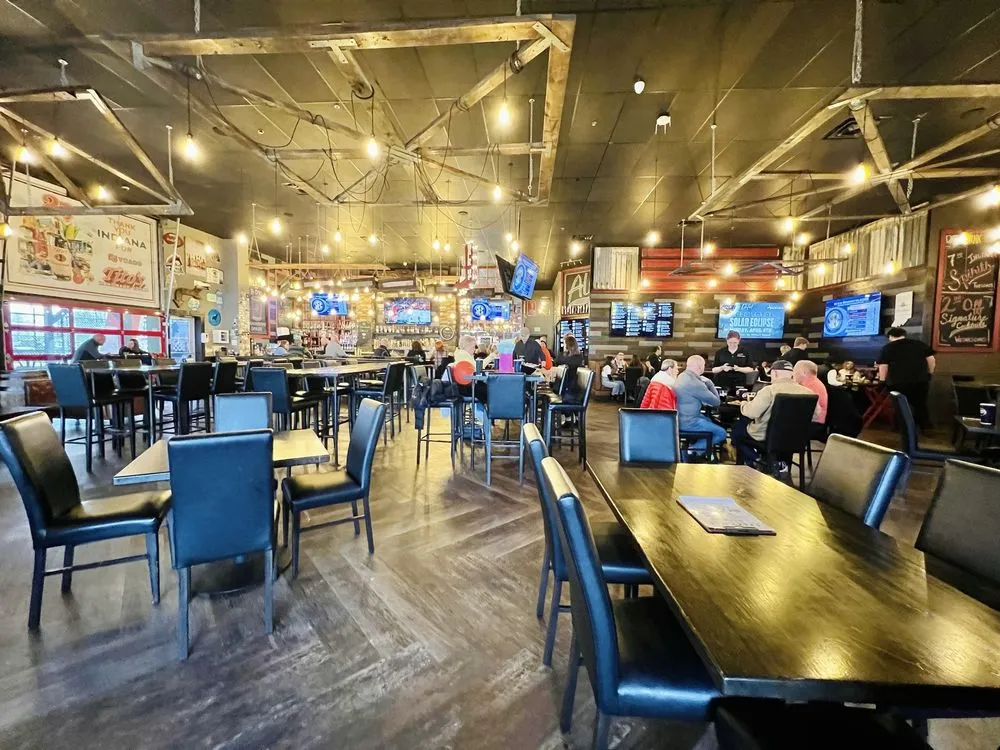Pinheads & Alley's Alehouse image