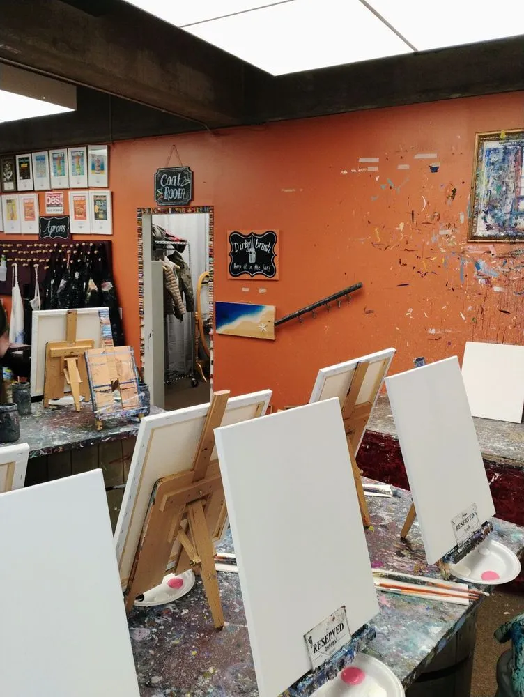 Paint and Vino image