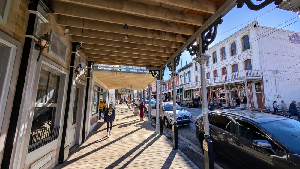 Scavenger Hunt Walking Tours image