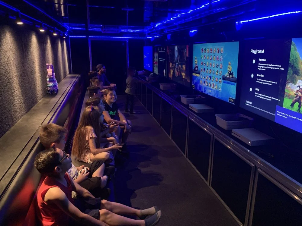 1-Up Game Truck image