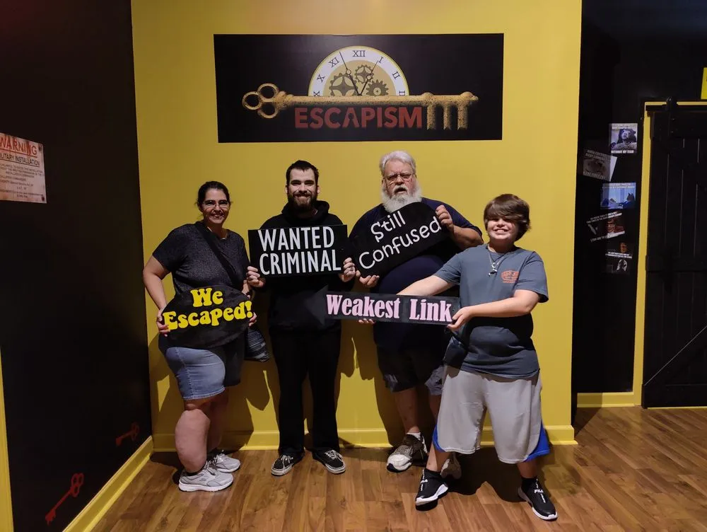 Escapism Escape Rooms logo
