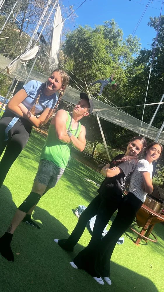 Trapeze High image