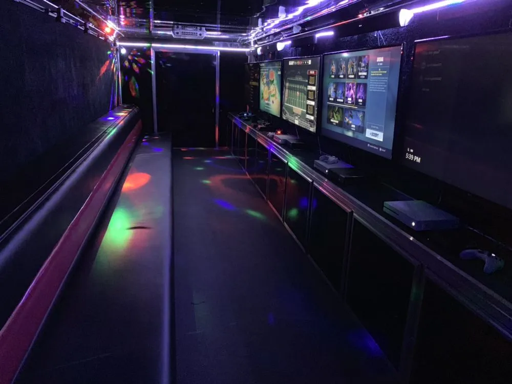 1-Up Game Truck image
