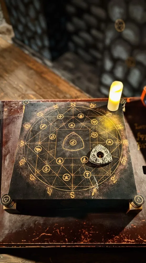 PanIQ Escape Room Atlanta logo