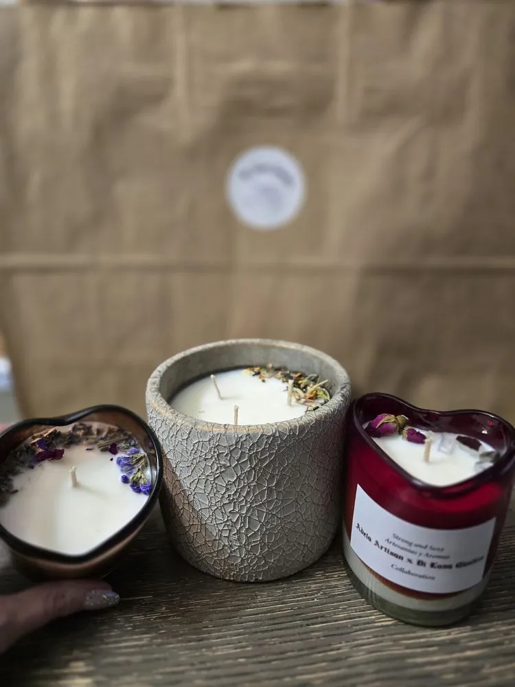 Di Luna Candles image