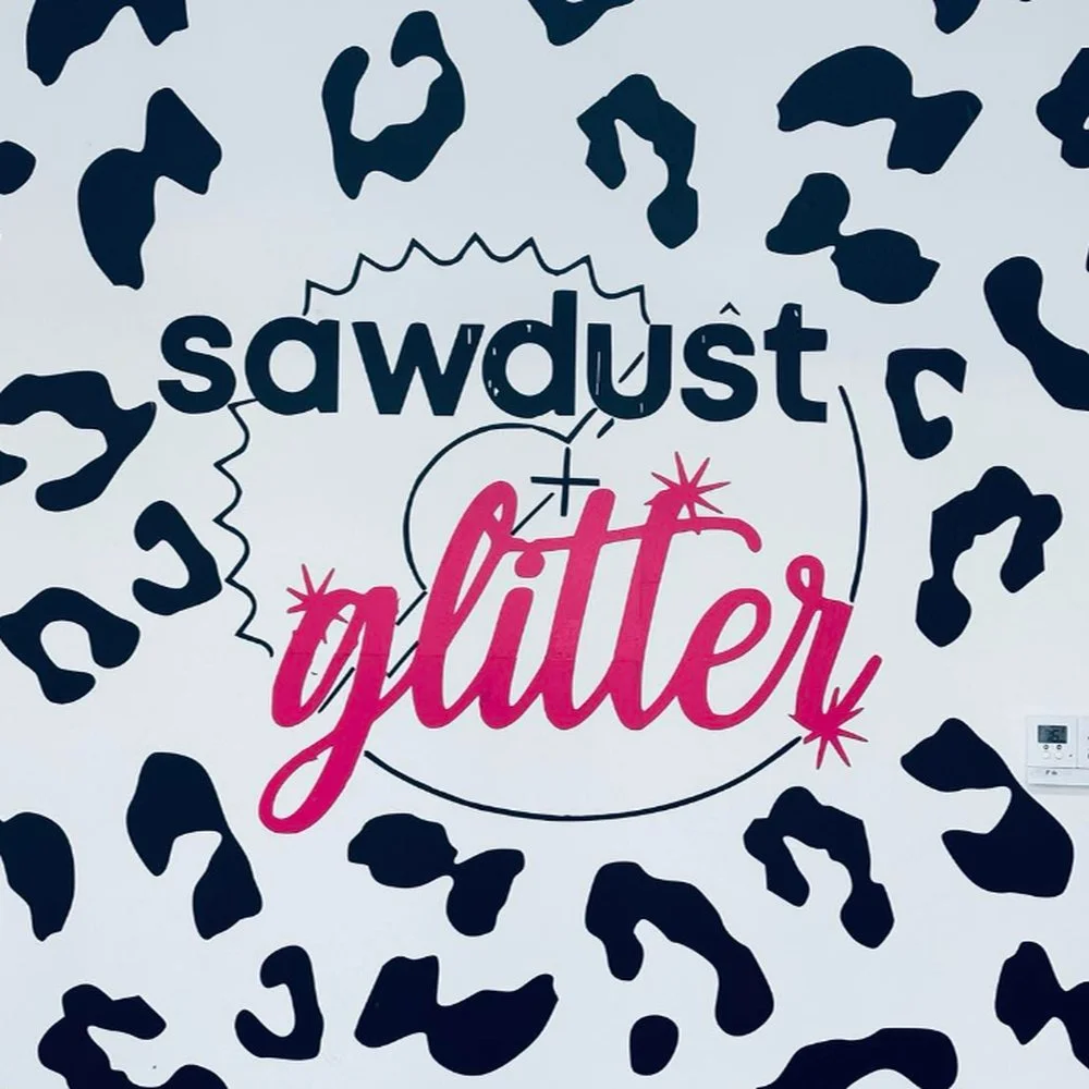 Sawdust & Glitter logo