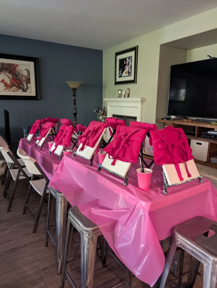 Queen of Arts Paint Parties image