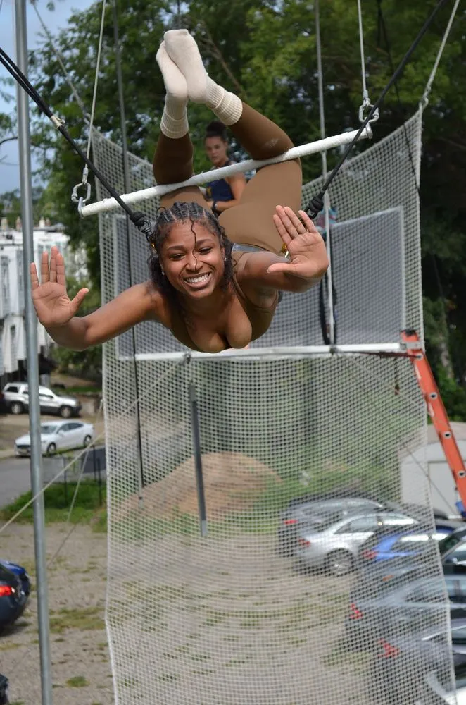 Wahoo Trapeze image