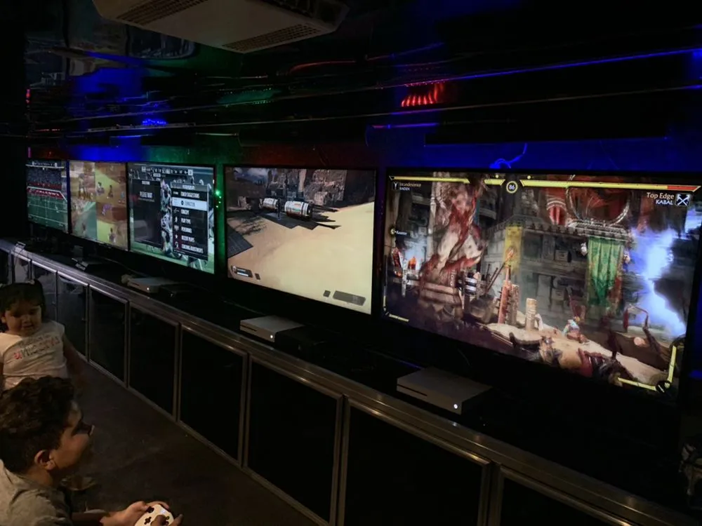 1-Up Game Truck image