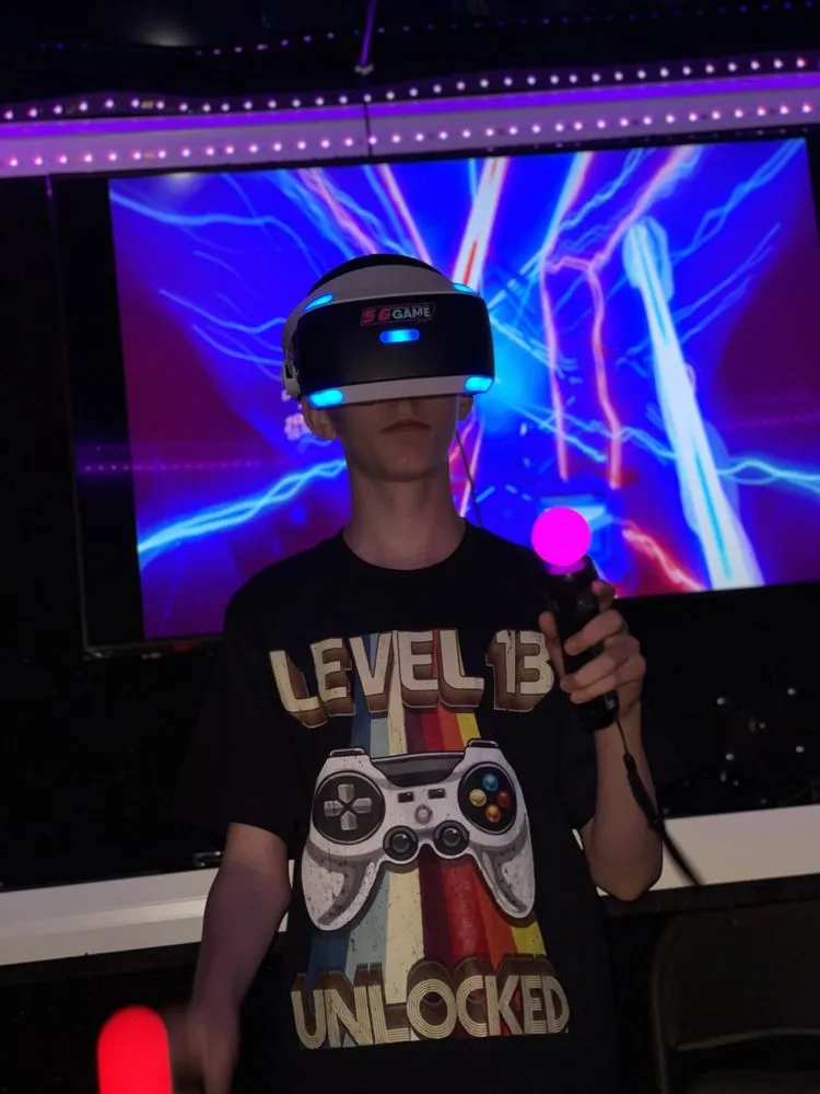 916 Virtual Reality Game Truck image