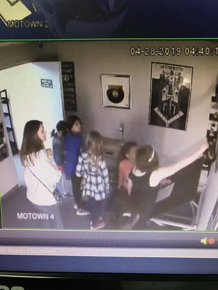 Think It Out Escape Rooms image