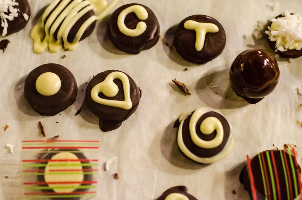 Chocolate Tales - Experience Taste! logo