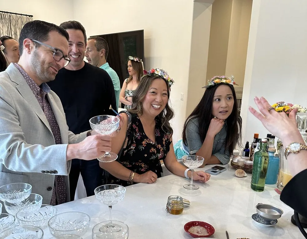 The Natural Mixologist logo