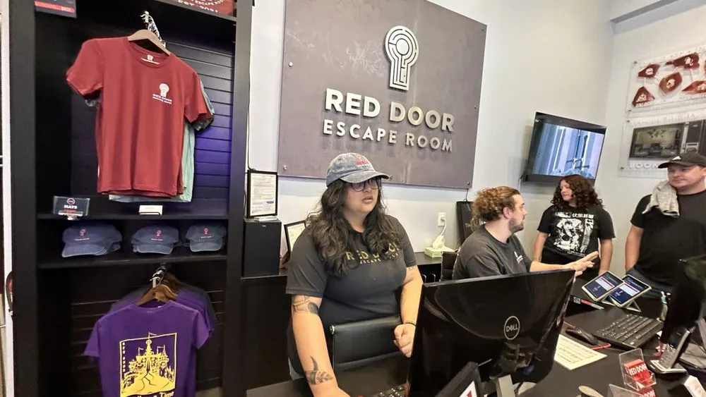 Red Door Escape Room logo