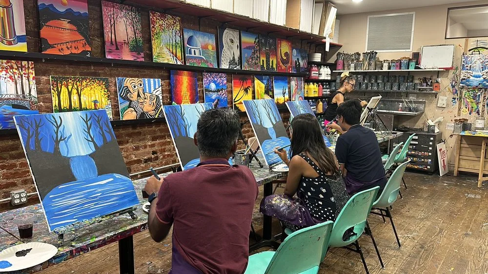 Painting Lounge image