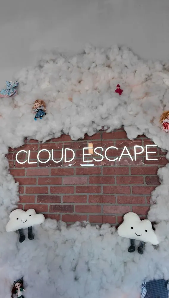 Cloud Escape image