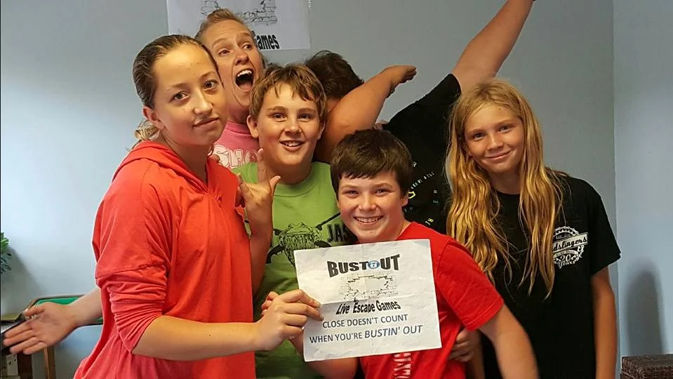 Bustout Live Escape Game logo