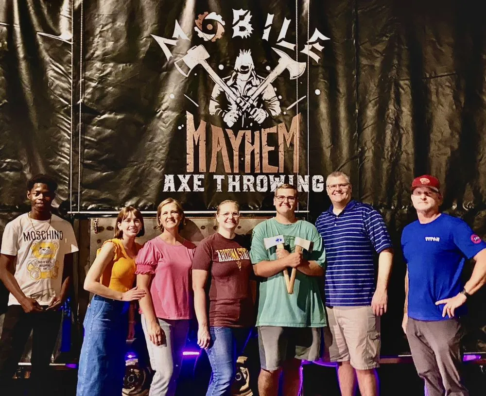 Mobile Mayhem Axe Throwing logo