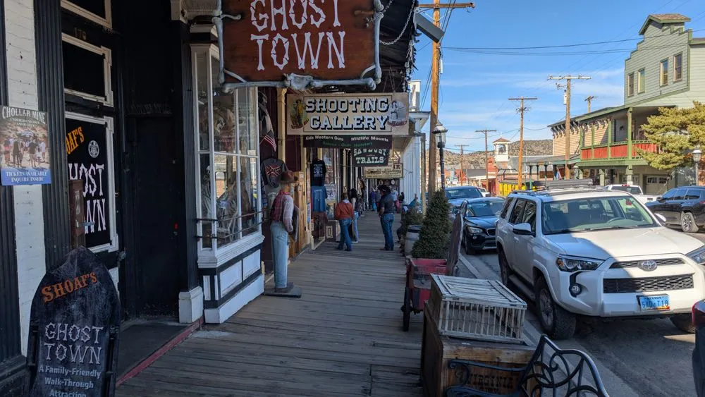 Scavenger Hunt Walking Tours image