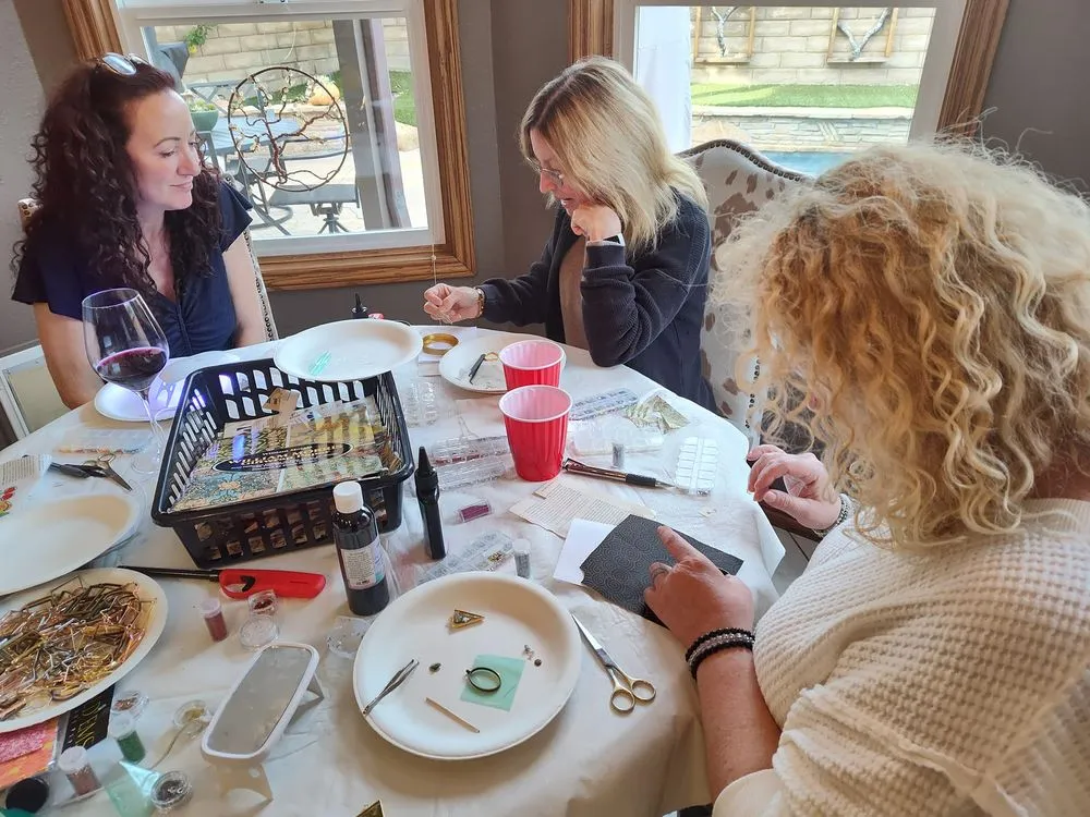 Charm School With Lara Starr image