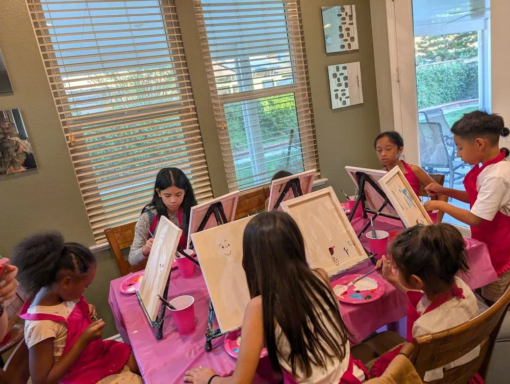 Queen of Arts Paint Parties image