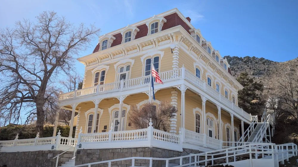 Scavenger Hunt Walking Tours image