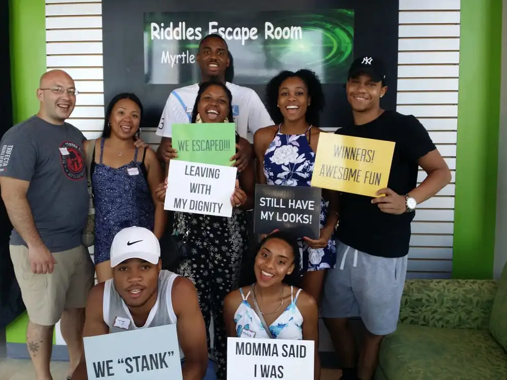Riddles Escape Room image