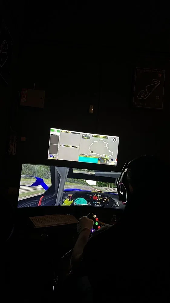 Sim Racers Group image