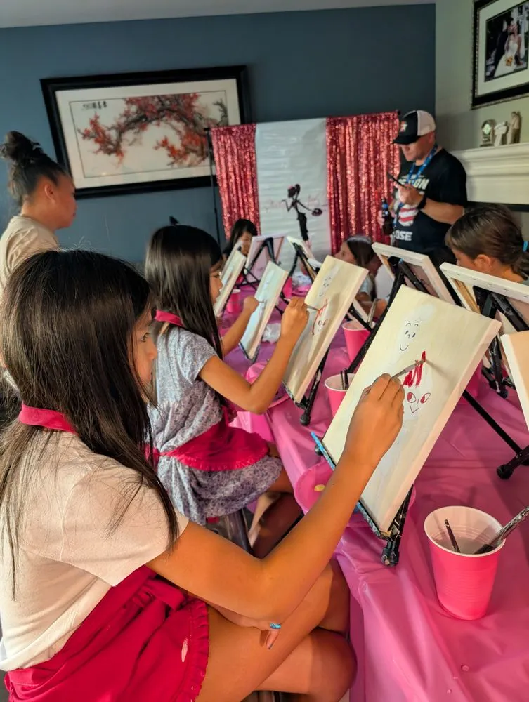 Queen of Arts Paint Parties image