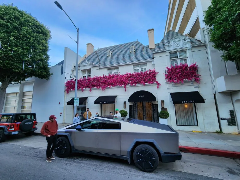 TMZ Tours image